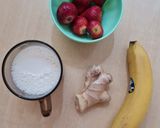 Foto del paso 1 de la receta: Licuado de banana y frutillas 🍌 🍓 sin endulzar