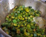 A picture of step 4 of Bhindi kadhi.