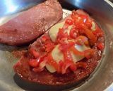 Foto del paso 6 de la receta: Mortadela a la plancha estilo pizza con papas en cubos