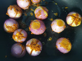 ભરેલાં કાંદા નું શાક(bhrela kanda nu saak in Gujarati)