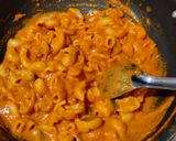 A picture of step 6 of Makhani macaroni.