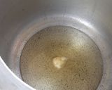 A picture of step 2 of Green peas and potato pulao.