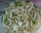 Foto langkah ke 1 dari resep Oseng Jamur.