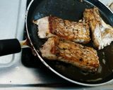 A picture of step 1 of Honey glazed katla fish.