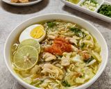 Foto langkah ke 7 dari resep Soto Ayam Dengan Bumbu Dasar Kuning.