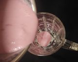 स्ट्रॉबेरी सिनेमन मिल्क शेक (Strawberry Cinnamon milk shake recipe in Hindi) रेसिपी चरण 7 फोटो