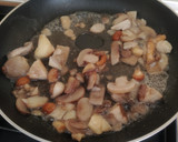 Foto del paso 1 de la receta: Risotto de cogumelos (a mi manera)