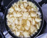 A picture of step 2 of Spanish Potato and Onion Omelette (Tortilla de Patata y Cebolleta).