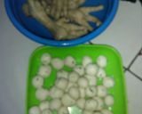 Foto langkah ke 2 dari resep Cilok ceker kuah seblak pedeess seger...