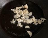 Foto langkah ke 1 dari resep Cah Bayam Bawang Putih.
