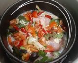 Foto langkah ke 3 dari resep Garang Asem Ayam Simpel Enak dan Empuk.