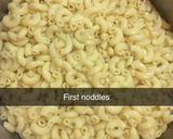 A picture of step 2 of Cheesy chicken and broccoli pasta.