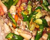 Foto langkah ke 5 dari resep Tumis cumi asin cabe hijau.