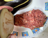 Foto del paso 3 de la receta: Berenjenas rellenas de carne al horno