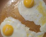 A picture of step 3 of VashBake Open Face Sunny Side Up.