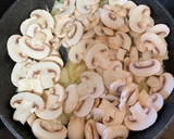 Foto del paso 3 de la receta: Solomillo strogonoff fácil