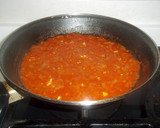 Foto del paso 12 de la receta: Pimientos verdes alargados, rellenos y con salsa