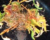 A picture of step 4 of Water chestnut and buckwheat flour Spring Roll.