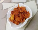 A picture of step 3 of Crispy Potatoe Chips.