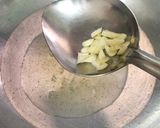 लहसुनी भिंडी की सब्जी और रोटी रेसिपी चरण 1 फोटो