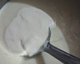 A picture of step 5 of Mulberry Ice cream with fresh cream.