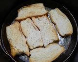 Foto del paso 2 de la receta: Pan con ajo al estilo italiano y sal negra