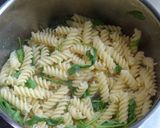 A picture of step 2 of Chicken & Rocket Pasta.