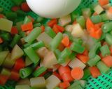 Foto langkah ke 2 dari resep Huzarensla (Salad Khas Belanda).