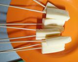 Foto langkah ke 2 dari resep Corndog mozerella.