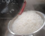 A picture of step 4 of Coloured tahdig.