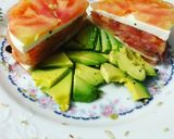Foto del paso 6 de la receta: Ensalada de tomate salmón y queso fresco y aguacate con Vidalim