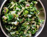 A picture of step 4 of Spring onion bhaji.