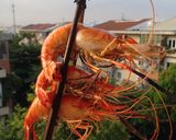 Hình bước làm 2 của món Tôm nướng chấm sốt Thái