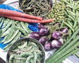 पावट्याच्या शेंगांची मिक्स भाजी (Pavtachya Shenganganchi Recipe In Marathi) रेसिपी स्टेप 1 फोटो