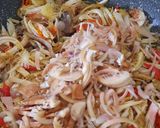 Foto langkah ke 3 dari resep Ayam Suwir Kecombrang.