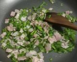 Foto del paso 4 de la receta: Gallo pinto y huevo revuelto con espinacas y jamón