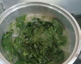 Foto langkah ke 2 dari resep Tumis Daun Singkong.
