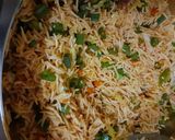 शेजवान फ्राइड राइस रेसिपी (schezwan fried rice recipe in marathi) रेसिपी स्टेप 3 फोटो 