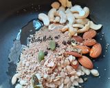 A picture of step 2 of Paneer Nawabi.