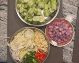 Foto langkah ke 1 dari resep Sup oyong baso.