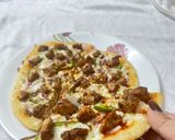 A picture of step 3 of Chicken kebabs pizza.