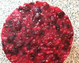 Foto del passaggio 6 della ricetta Cheesecake ai frutti di bosco