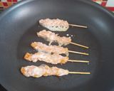 A picture of step 8 of Low-Fat Chicken Satay Skewers.