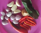 Foto langkah ke 1 dari resep Tumis pakis super simpel.