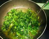 Hình bước làm 3 của món Mì rau cải 🥬- chả