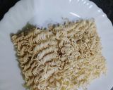 कोरियन स्पाइसी मैगी (korean spicy maggi recipe in Hindi) रेसिपी चरण 1 फोटो