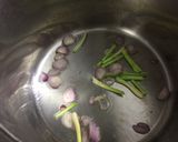 Hình bước làm 2 của món Canh dưa cải chua dùng nồi ủ