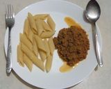 A picture of step 5 of Pasta with red sauce meat.
