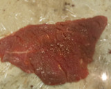 Foto del paso 3 de la receta: Rollitos de ternera y tortilla en salsa de pimientos