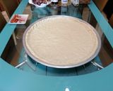 صورة لخطوة 6 من وصفة 🍕 بيتزا الفخامة محشوة الاطراف 🍕